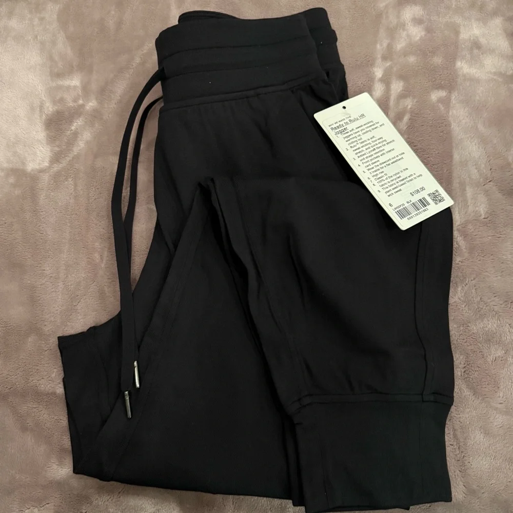 NWT Lululemon ready to rulu black jogger pants 6 - Picture 1 of 3